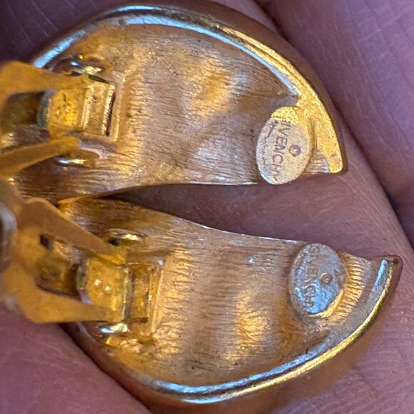 Vintage GIVENCHY Gold Clip-On Earrings – Lemon Slice Design - Picture 9 of 9